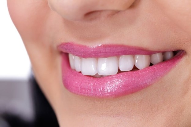 Już wkrótce naukowcy wyhodują każdemu nowe zęby /123RF/PICSEL