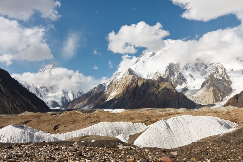 K2 i Broad w górach Karakorum /123RF/PICSEL