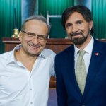 Kabaret na żywo, czyli wieczór na wesoło. Młodzi i Moralni znów punktują polskich polityków