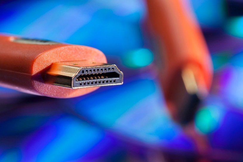Kabel HDMI odgrywa dzisiaj kluczową rolę w transmisji cyfrowego obrazu i dźwięku. Trzeba koniecznie dobrać odpowiedni kabel /123RF/PICSEL