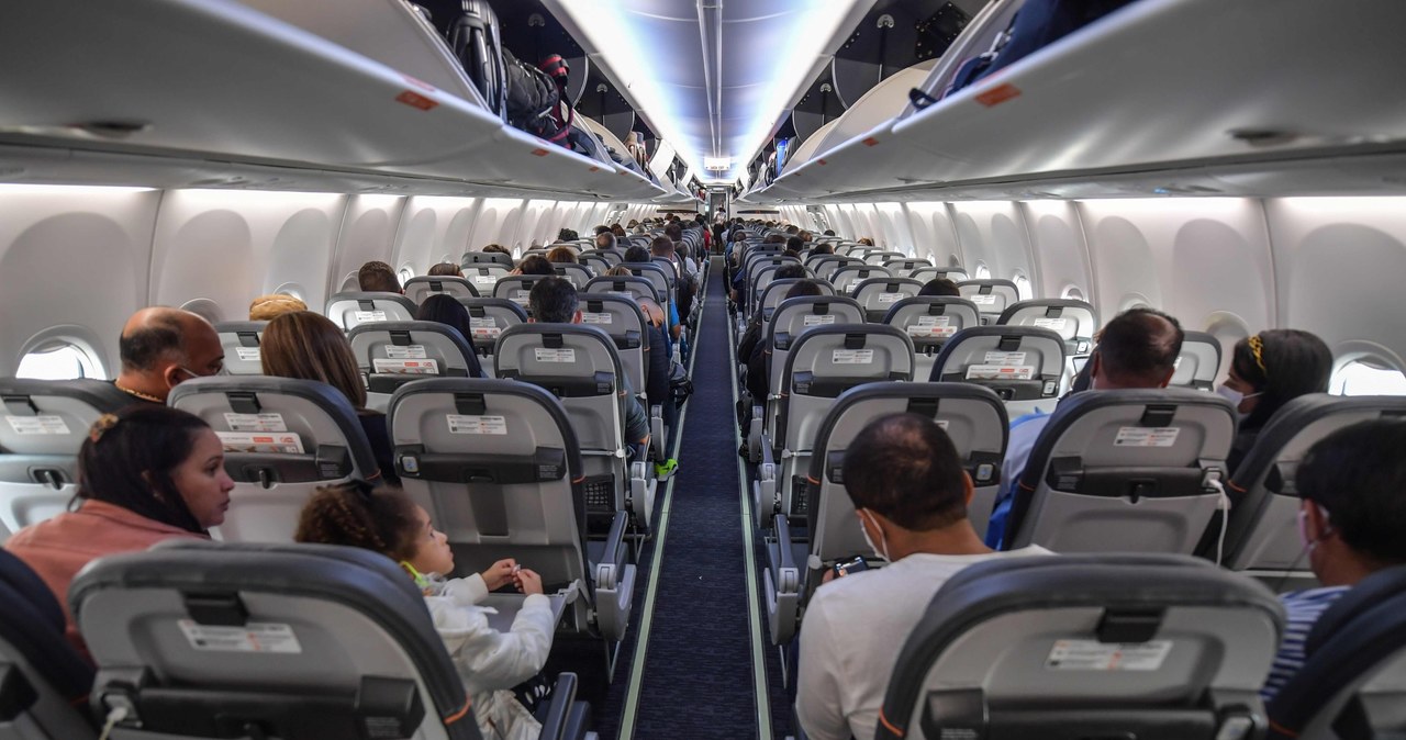 Kabina pasażerów boeinga 737 MAX przed odlotem z Sao Paulo /AFP