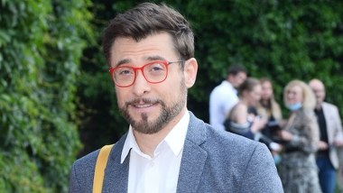 Kacper Kuszewski wzburzony. Mówi o zarobkach w "M jak Miłość"