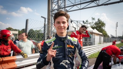 ​Kacper Sztuka w juniorskim zespole Formuły 1