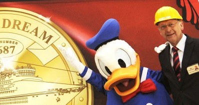 Kaczor Donald - symbol Disneya i jego bajecznych triumfów /AFP