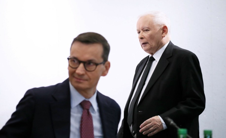 Kaczyński i Morawiecki omawiają przyszłość PiS. Były premier zdyscyplinowany? /Dawid Wolski/East News /East News