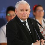 Kaczyński: Młodzież jest pod wielkim wpływem smartfonu. Rzecznik rządu komentuje