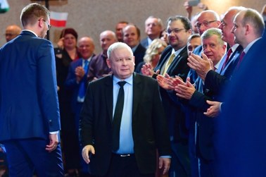 Kaczyński: Nie będzie "zawiasów" za pedofilię. Będą surowe kary: być może nawet do 30 lat więzienia