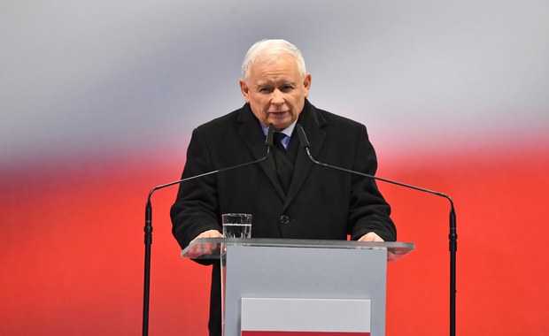 Kaczyński przed Pałacem Prezydenckim: 12. rocznica zbrodni. Wiemy, co się stało