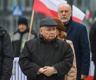 Kaczyński przed pomnikiem: Tusk przysyła prezent dla Putina