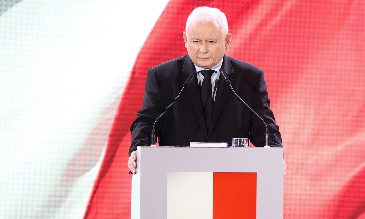 Kaczyński przedstawił program PiS. "Chcemy zlikwidować patodeweloperkę"