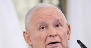 Kaczyński przegrał z Tuskiem w sprawie wypowiedzi o "seryjnych zabójcach kobiet"