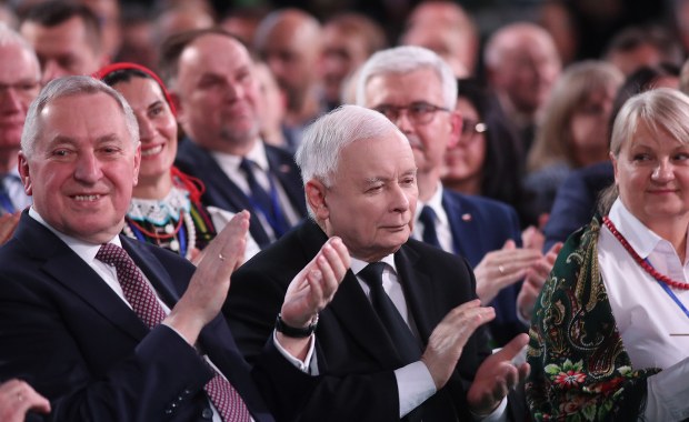 Kaczyński ukarany za słowa, że "kobiety dają w szyję"