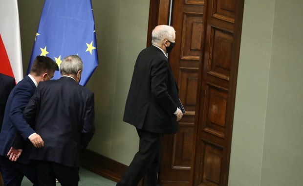 Kaczyński zostaje w rządzie. Powodem tarcia na linii Morawiecki-Ziobro