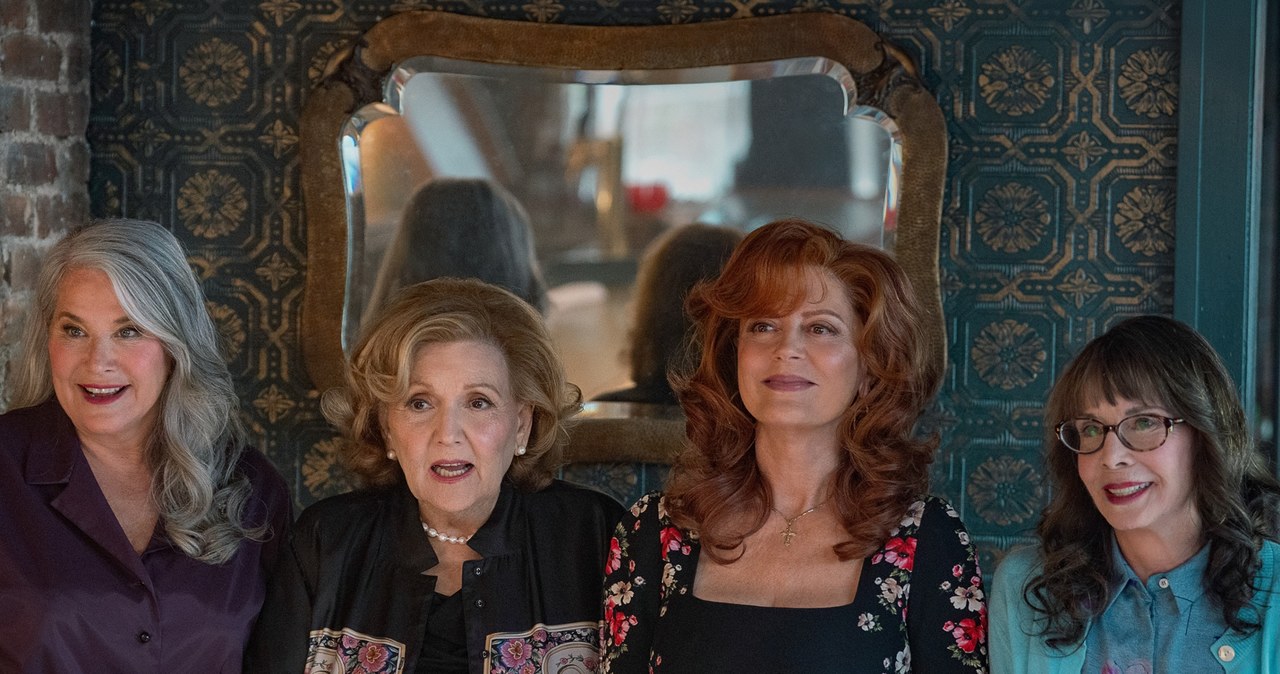 Kadr z filmu "Babcie" /Netflix