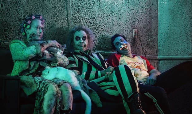 Kadr z filmu "Beetlejuice Beetlejuice" /TM & © 2024 Warner Bros. Entertainment Inc. /Materiały prasowe