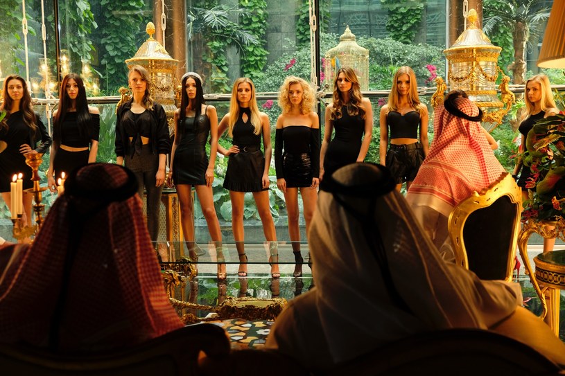 Kadr z filmu "Dziewczyny z Dubaju" /Aleksandra Mecwaldowska /materiały prasowe