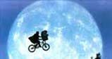 Kadr z filmu "E.T." /