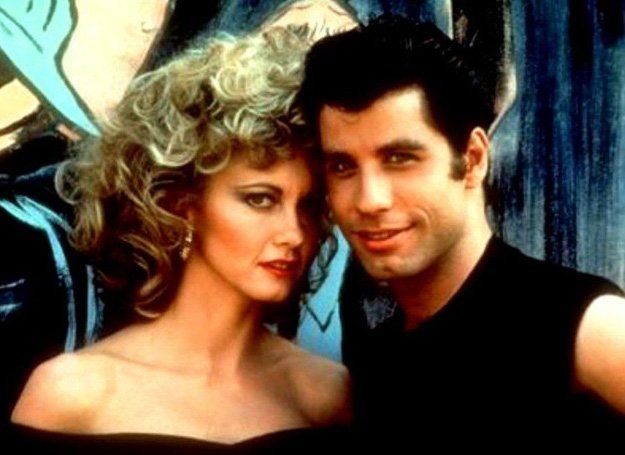 Kadr z filmu "Grease". Olivia Newton-John i John Travolta /MWMedia