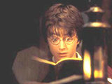 Kadr z filmu "Harry Potter i komnata tajemnic" /