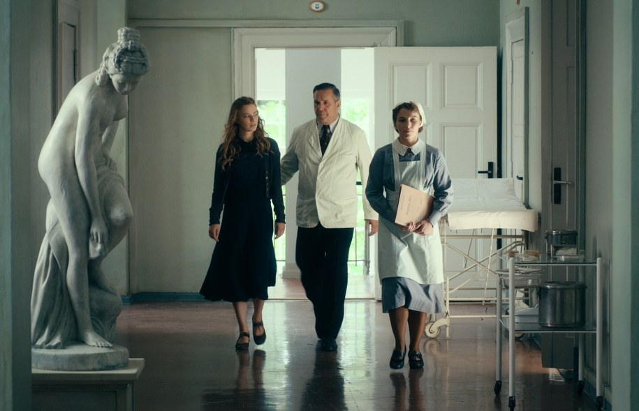 Kadr z filmu "Obrazy bez autora" /Aurora Films /Materiały prasowe