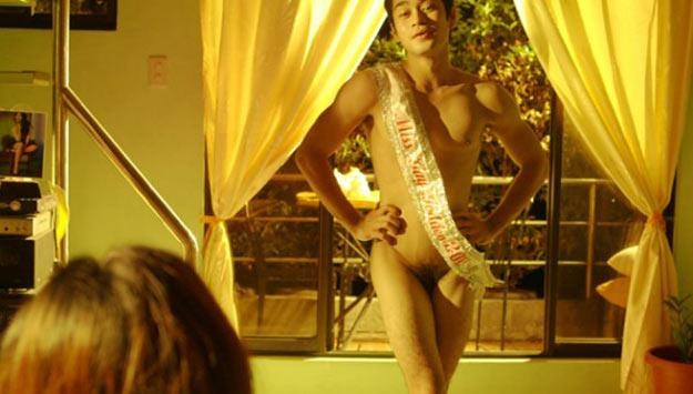 Kadr z filmu "Quick Change" opowiadającego o filipińskich konkursach drag queen /