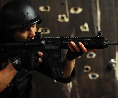 Kadr z filmu "Raid" Garetha Evansa