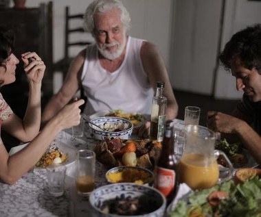 Kadr z filmu "Sąsiedzkie dźwięki"