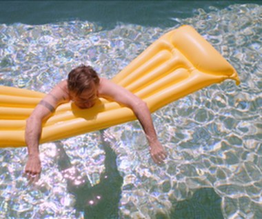 Kadr z filmu "Sundown"