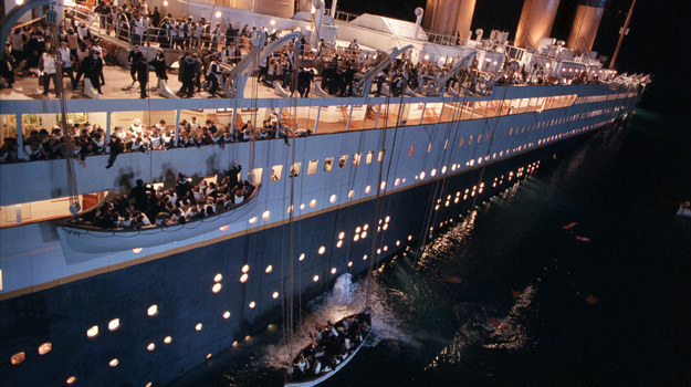 Kadr z filmu "Titanic" /materiały dystrybutora