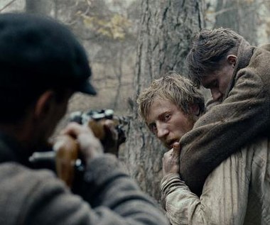 Kadr z filmu "We mgle"