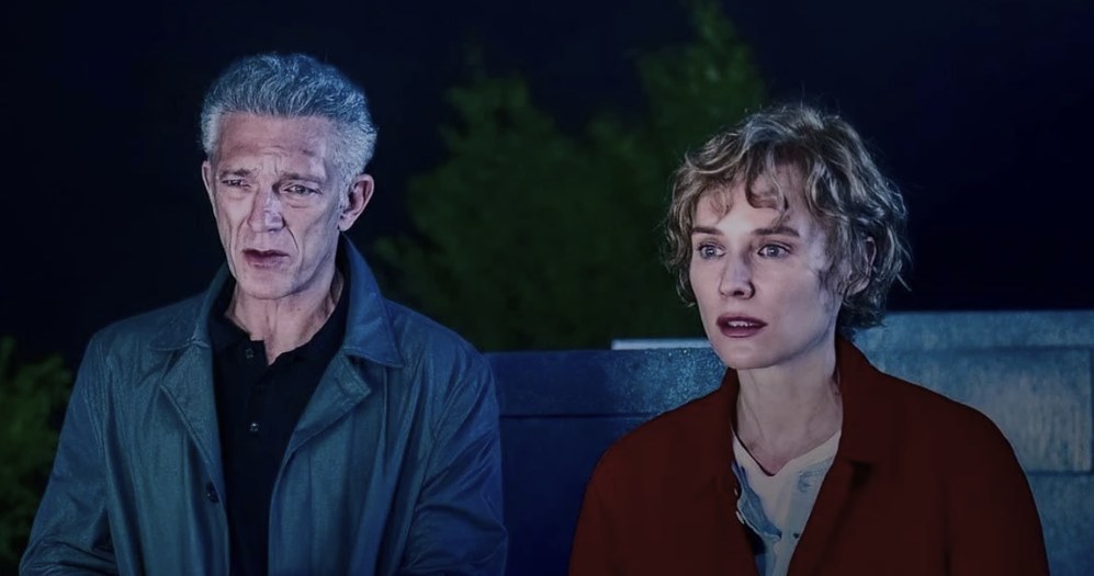 Kadr z filmu "Zza grobu" /materiały prasowe