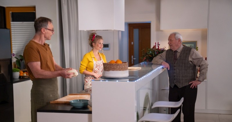 Kadr z serialu "Klan" /AIM /materiały prasowe