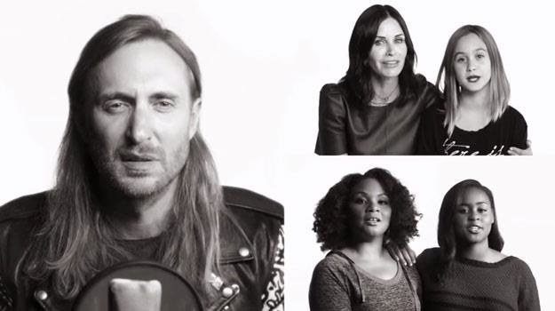 Kadr z teledysku "Imagine" UNICEF-u. Z lewej David Guetta /