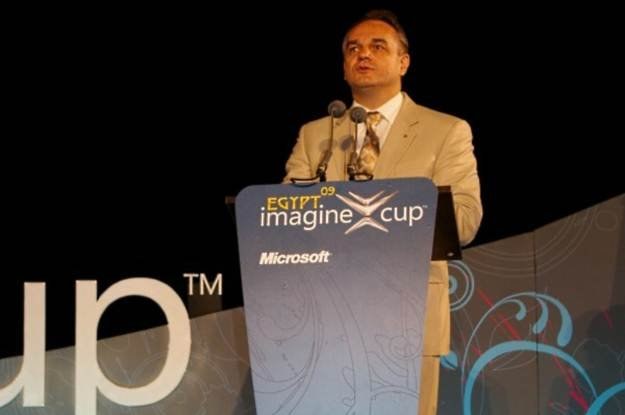 Kair, Waldemar Pawlak podczas ceremoni zamknięcia konkursu Imagine Cup 2009 /INTERIA.PL