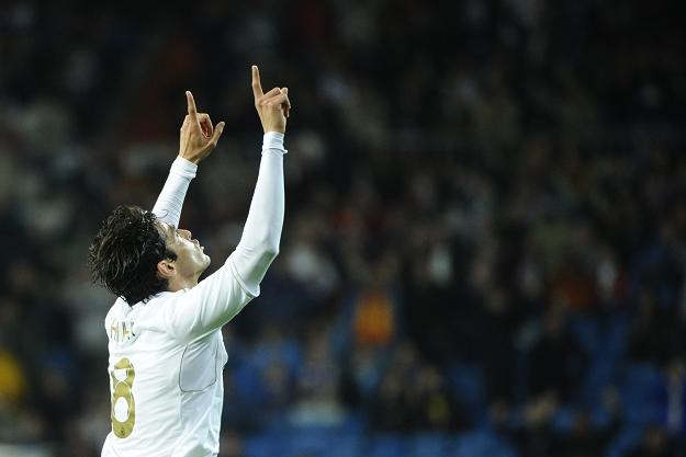 Kaka fetuje gola na 2-0 dla Realu. /AFP