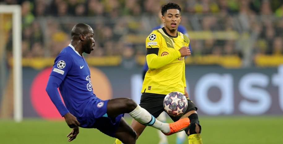 Kalidou Koulibaly z Chelsea i Jude Bellingham z Borussi /Friedemann Vogel /PAP/EPA