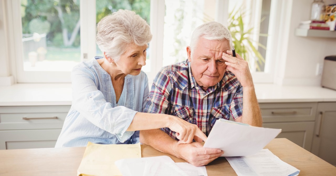 Kalkulator emerytalny ZUS pozwala seniorom obliczyć swoją emeryturę. Dzięki temu moment zakończenia aktywności zawodowej może być bardziej świadomy. /123RF/PICSEL