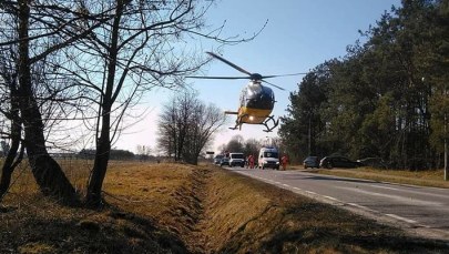 Kałuszyn: Osobówka wjechała w grupę rowerzystów. Są ranni