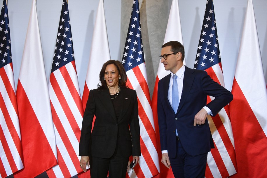 Kamala Harris i Mateusz Morawiecki / 	Marcin Obara  /PAP