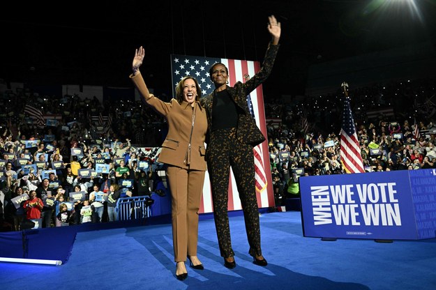 Kamala Harris i Michelle Obama /BRENDAN SMIALOWSKI/AFP/East News /East News