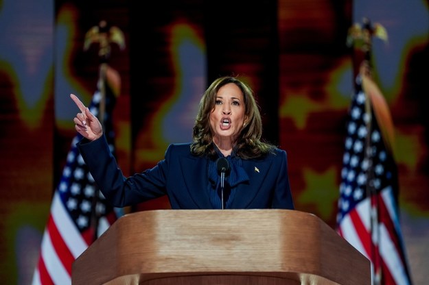 Kamala Harris na konwencji demokratów w Chicago. /WILL OLIVER  /PAP/EPA