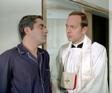 Kamas był jednym z najbardziej cenionych polskich aktorów teatralnych i filmowych. W ciągu swojej kariery współpracował z wieloma znakomitymi reżyserami - m.in. z Adamem Hanuszkiewiczem, Kazimierzem Kutzem i Maciejem Prusem. 

W głośnym "Ocaleniu" Edwarda Żebrowskiego (1972) wcielił się w postać księdza. 