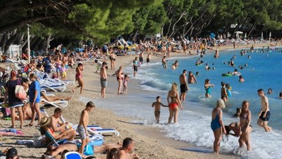 ​Kamery w okularach i zegarkach. Coraz więcej pedofili na plażach Chorwacji