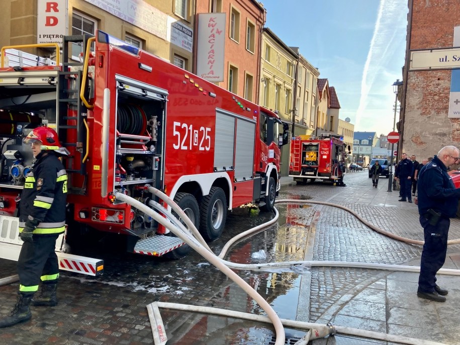 Kamienica przy ul. Chojnickiej w Starogardzie Gdańskim /Michał Swobodziński, PSP Starogard Gdański  /