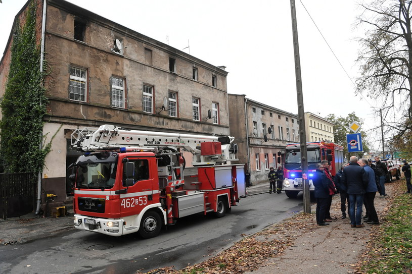 Kamienica w Inowrocławiu po pożarze / 	Tytus Żmijewski    /PAP