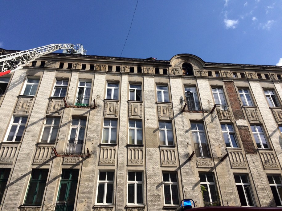 Kamienica, w której wybuchł pożar /Agnieszka Wyderka /RMF FM