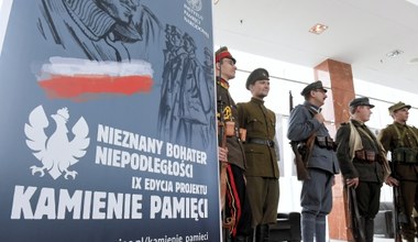 "Kamienie Pamięci" - uczniowie poszukiwali lokalnych bohaterów