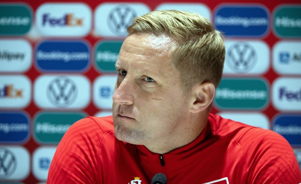 Kamil Glik kupił karetkę, która będzie jeździć do Ukrainy po chore dzieci