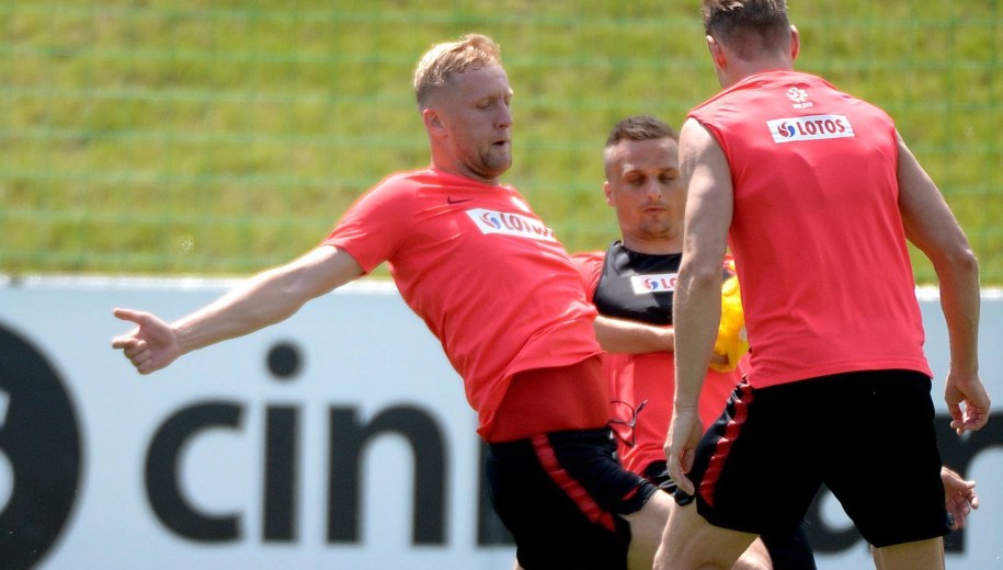 Kamil Glik podczas treningu w Arłamowie /Darek Delmanowicz /PAP