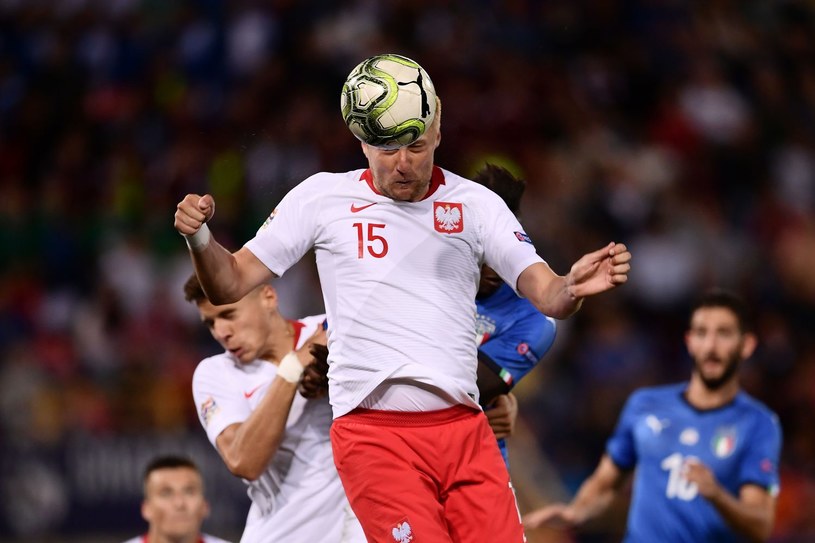 Kamil Glik w meczu z Włochami w Lidze Narodów /AFP